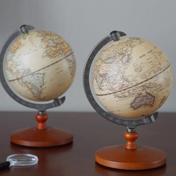Globe Ancien - Sur Pied