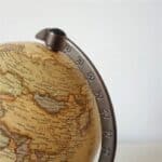Globe Ancien - Sur Pied