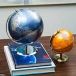 Globe Terrestre - Design Sur Pied