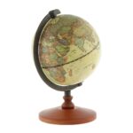 Globe Terrestre - en Bois Ancien