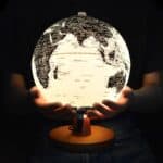 Globe Terrestre Lumineux - Pied Bois