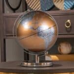 Globe Terrestre - sur Pied Lumineux