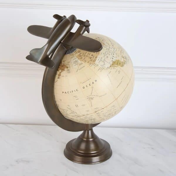 Sculpture - Globe Terrestre Sculpture - Globe Terrestre